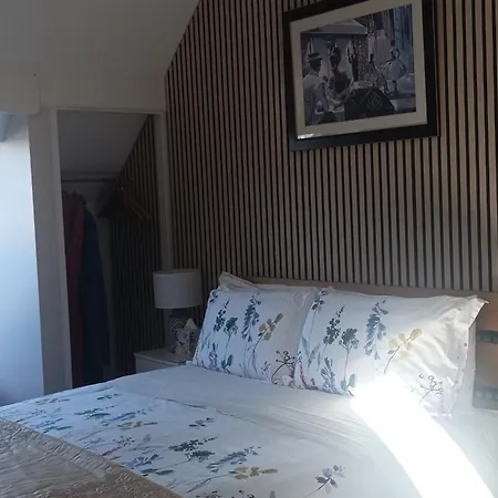 Twin Oaks Bed & Breakfast-2